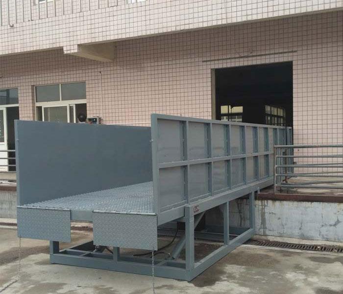 图木舒克升降卸猪台